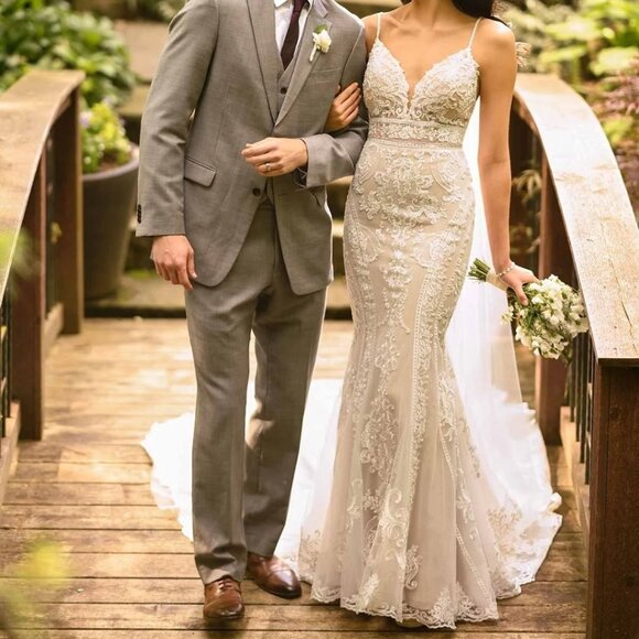 Essence of Australia Dresses & Skirts - Essence of Australia wedding gown D2887 (discontinued)